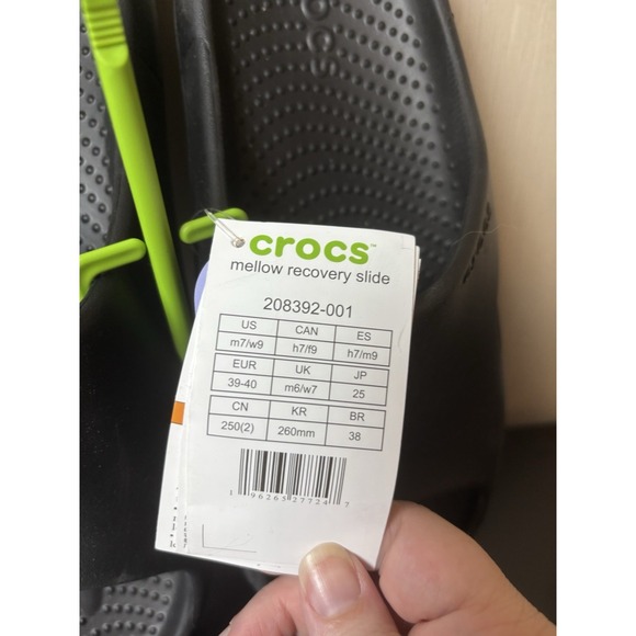 Crocs Sandals Mens 7 Recovery Slides Black Womens 9 Lightweight Shower Beach - Picture 3 of 5